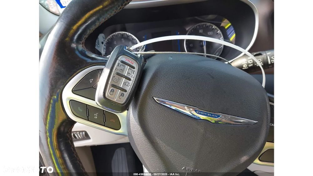 Chrysler Pacifica - 10