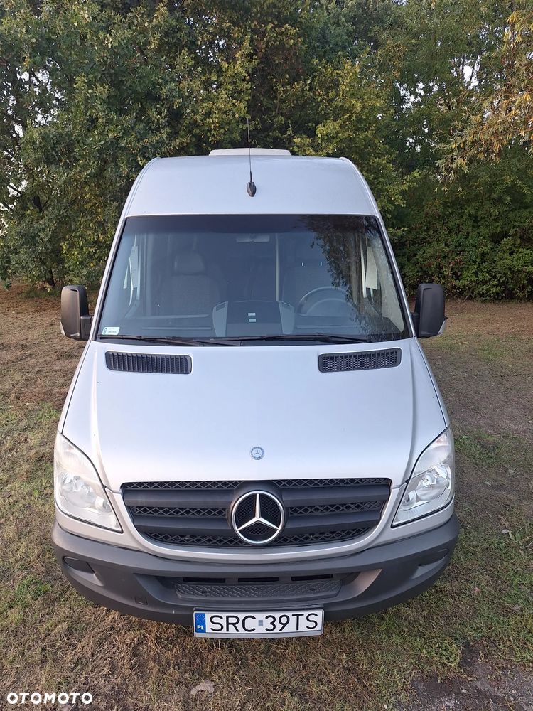 Mercedes-Benz Sprinter - 2