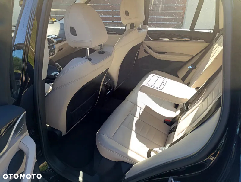 BMW X3 xDrive20i GPF xLine - 16