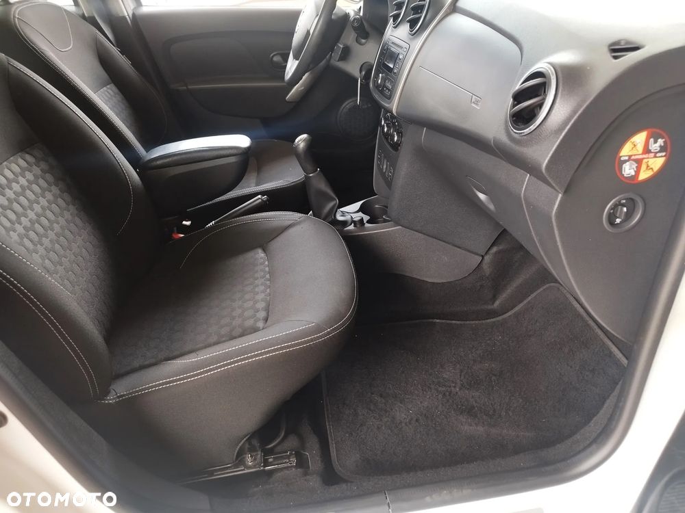 Dacia Logan TCe 90 S&S Laureate - 23
