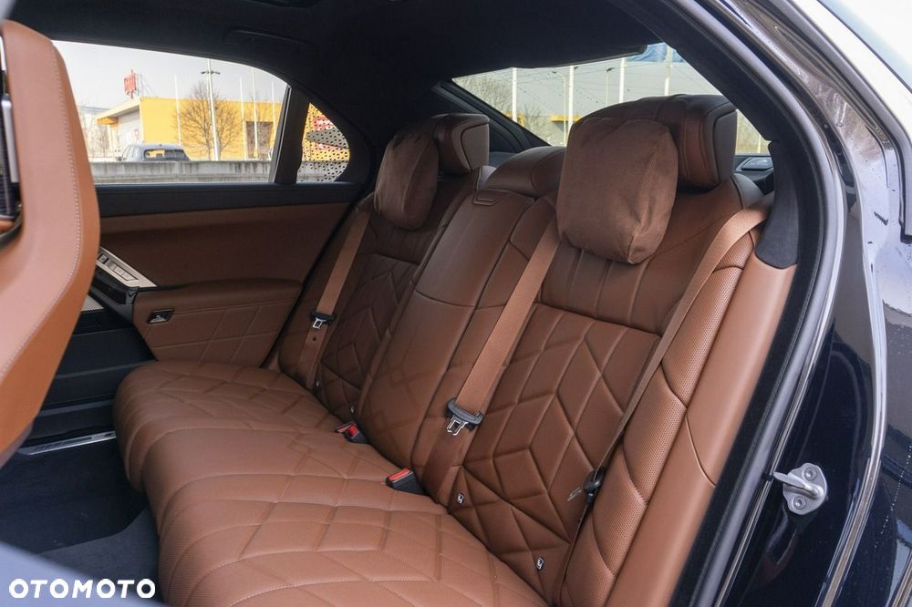 BMW Seria 7 740d xDrive - 21