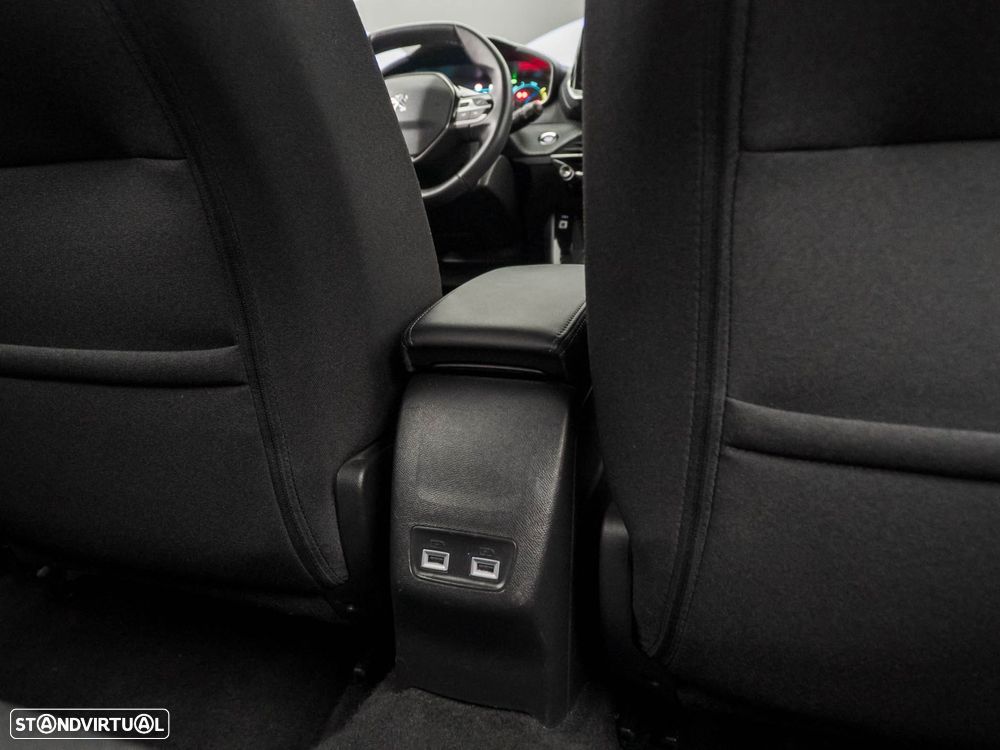 Peugeot e-2008 50 kWh Active Pack - 36