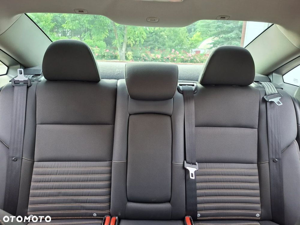 Volvo S40 2.0D - 16