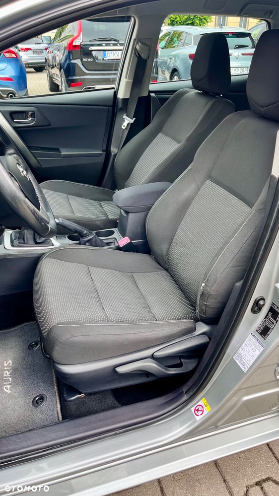 Toyota Auris - 11