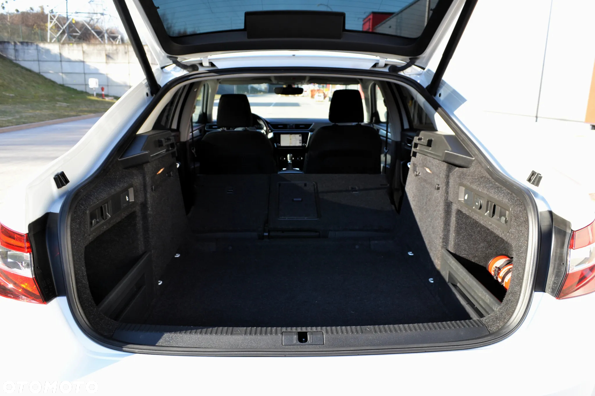 Skoda Superb 2.0 TSI Ambition DSG - 32