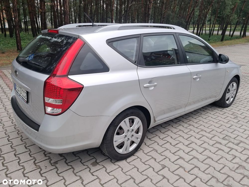 Kia Ceed 1.4 Comfort + - 8