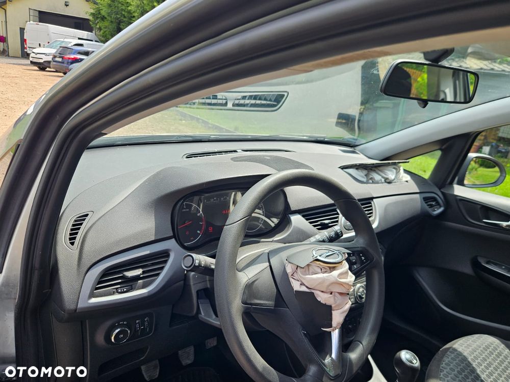 Opel Corsa 1.2 Cosmo - 28