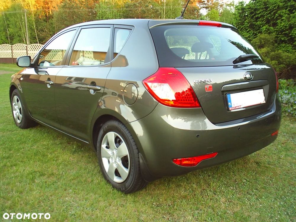 Kia Ceed 1.4 S Euro2012 - 20