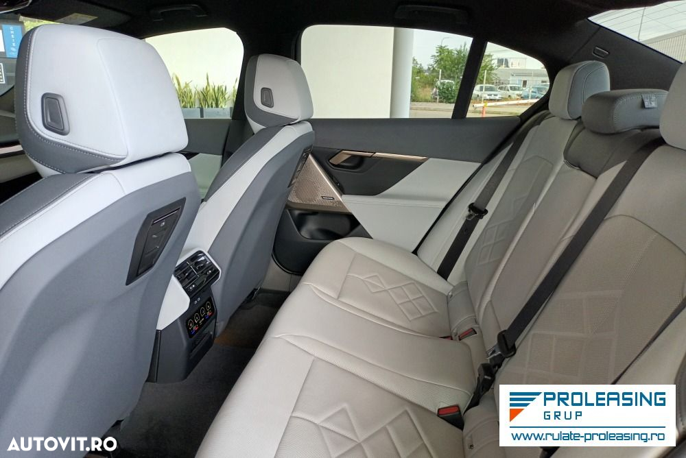 BMW i5 xDrive40 - 17