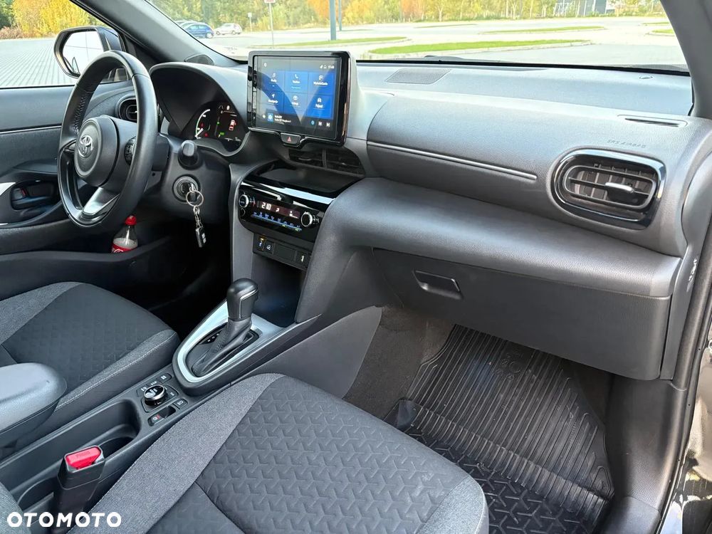 Toyota Yaris Cross Hybrid 1.5 Comfort 4x4 - 27