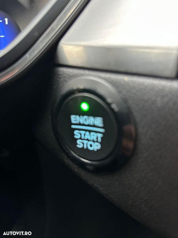Ford Kuga - 28