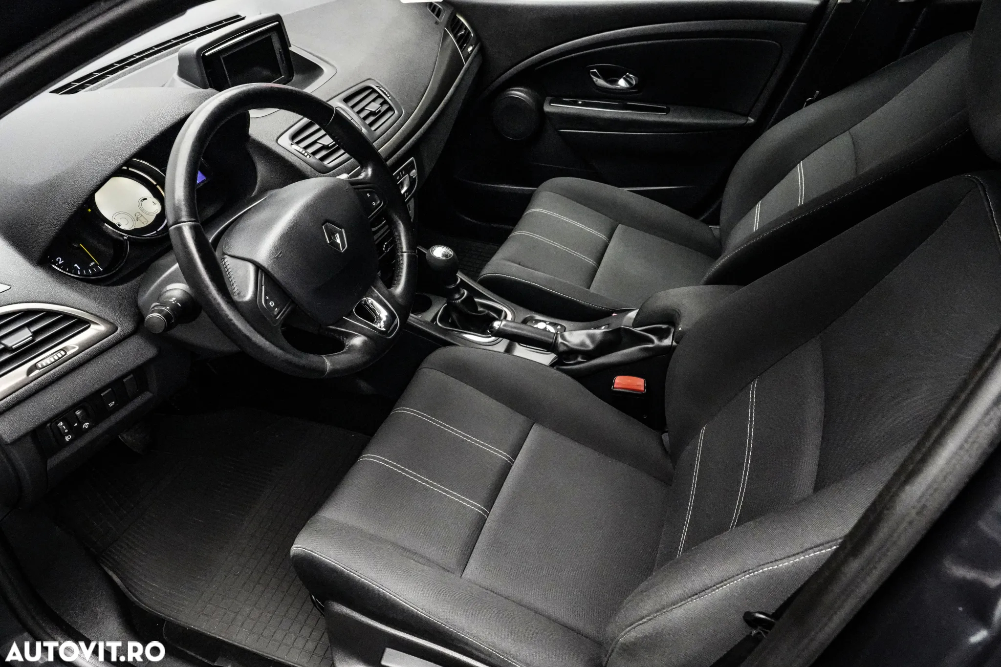 Renault Megane 1.5 dCi Expression - 11