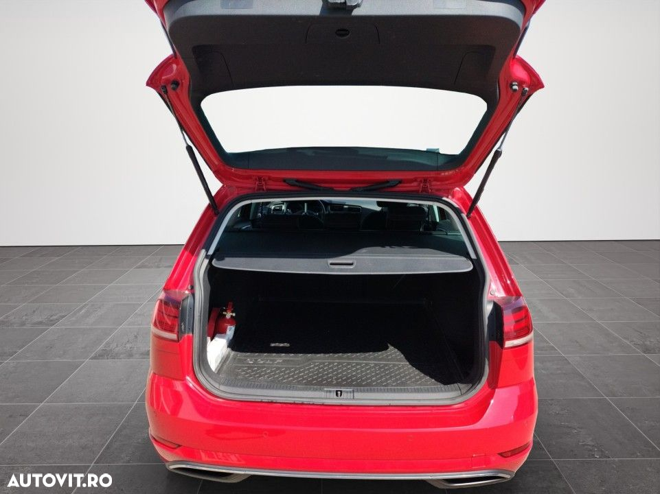 Volkswagen Golf - 9