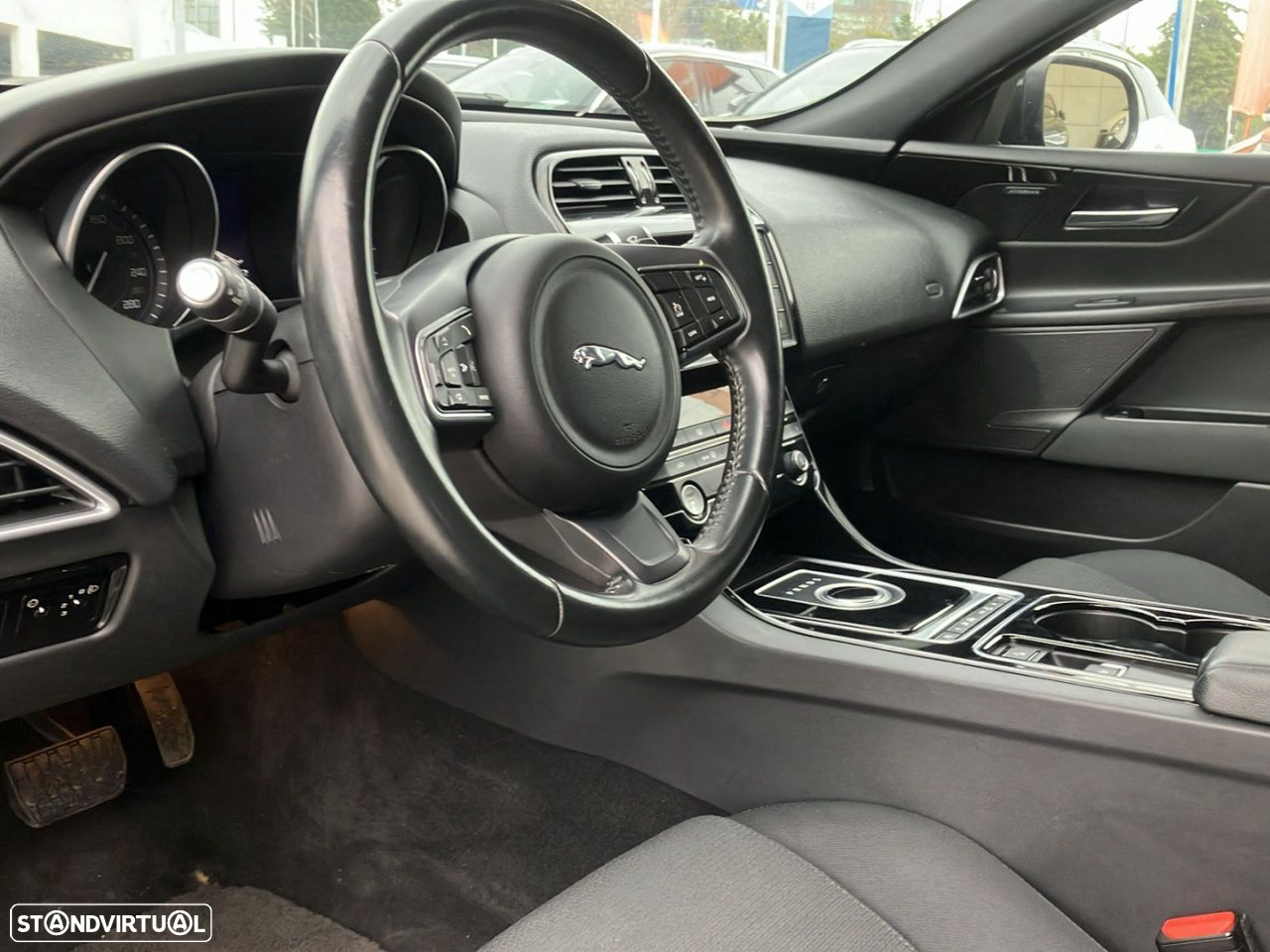 Jaguar XE 2.0 D Pure Aut. - 17