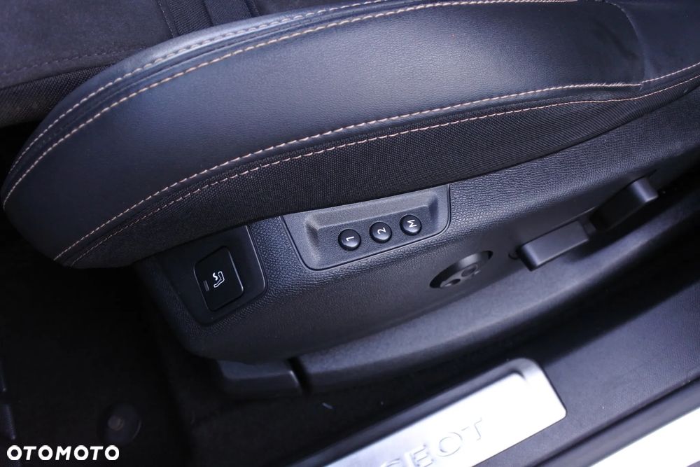 Peugeot 5008 2.0 BlueHDI GT S&S EAT8 - 22