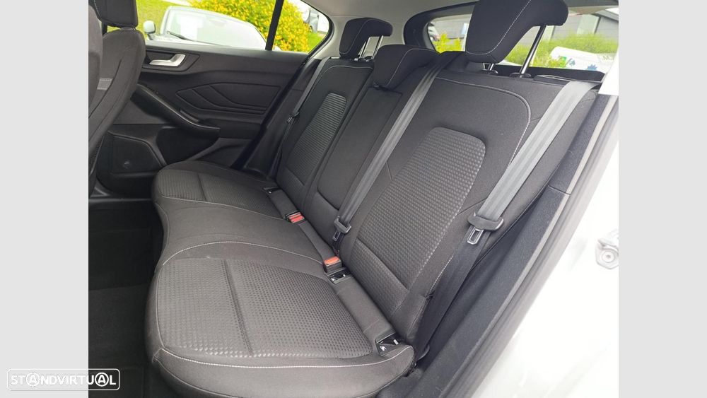 Ford Focus 1.0 EcoBoost MHEV Connected - 10