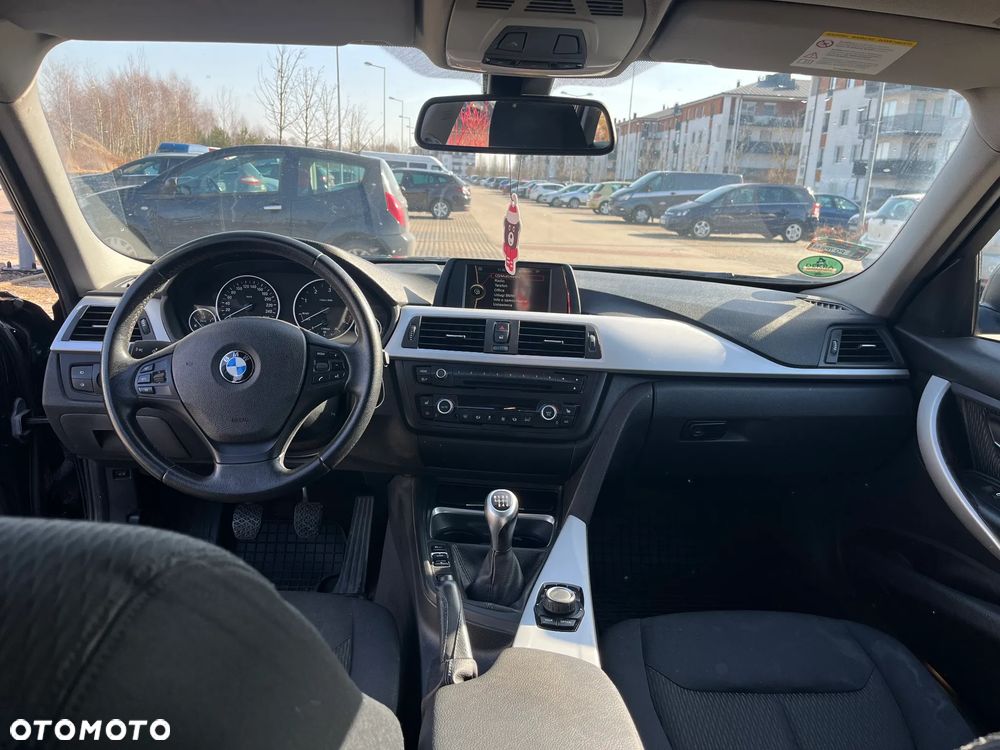 BMW Seria 3 320d - 9