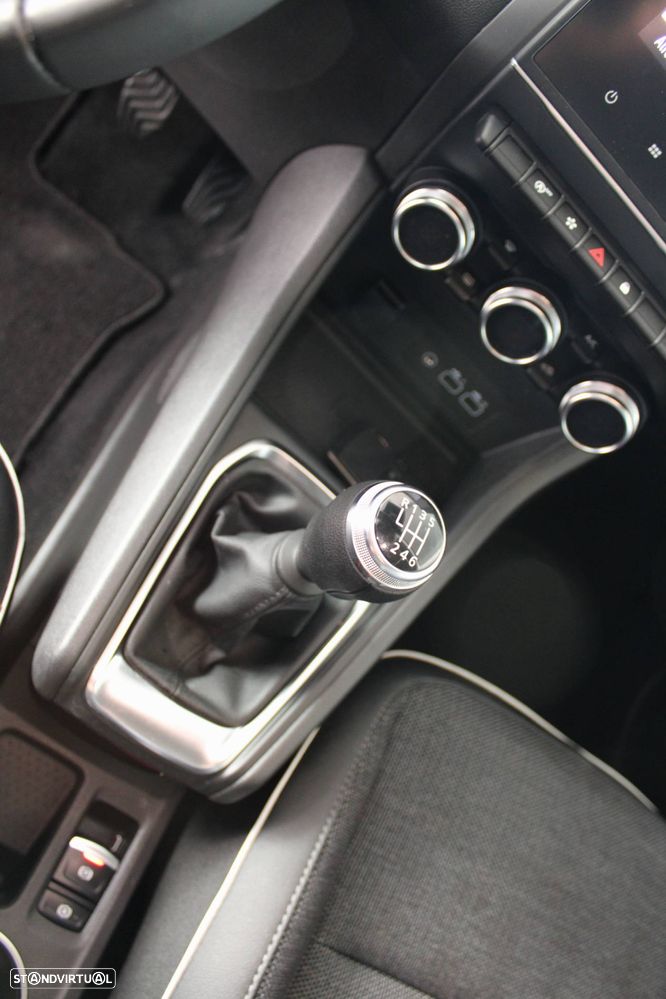 Renault Captur 1.0 TCe Techno Bi-Fuel - 13