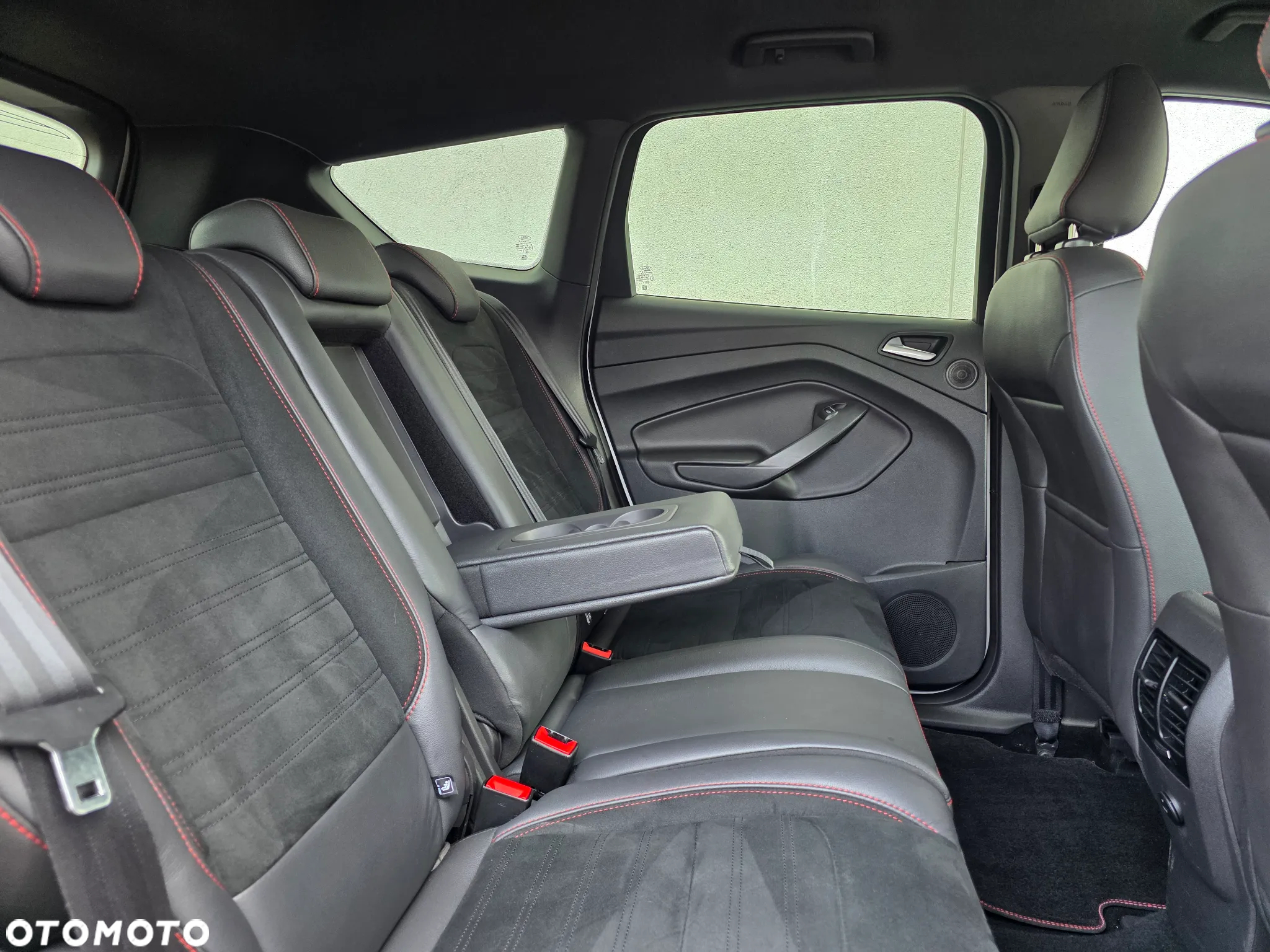 Ford Kuga 1.5 EcoBoost FWD ST-Line ASS GPF - 27