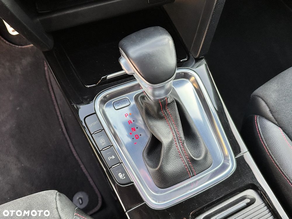 Kia ProCeed 1.6 T-GDI GT DCT - 23