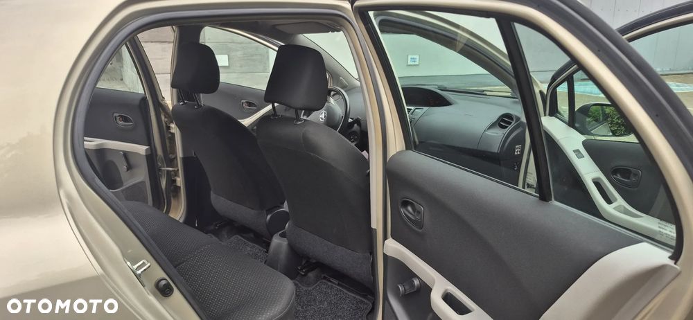 Toyota Yaris 1.33 Sol - 23