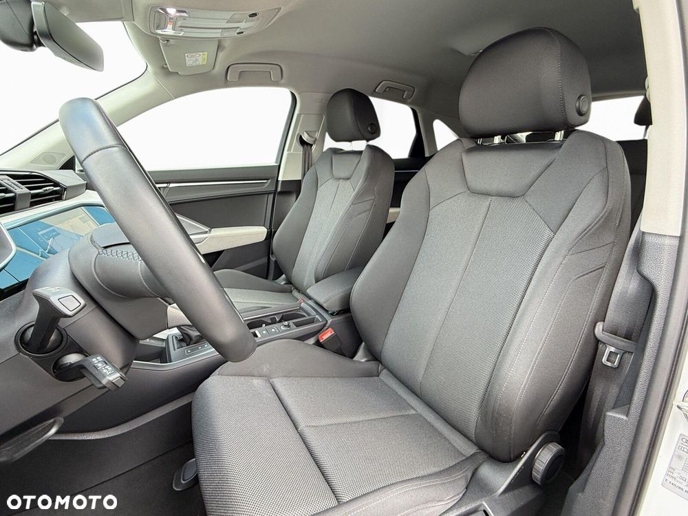 Audi Q3 Sportback - 11
