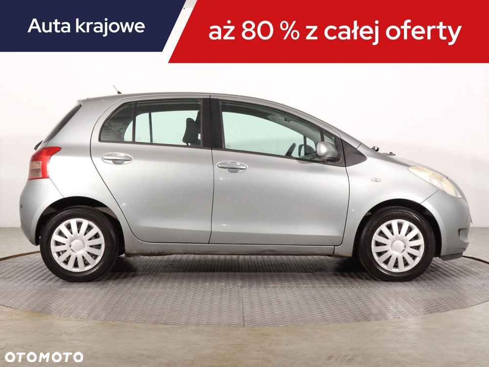 Toyota Yaris - 8