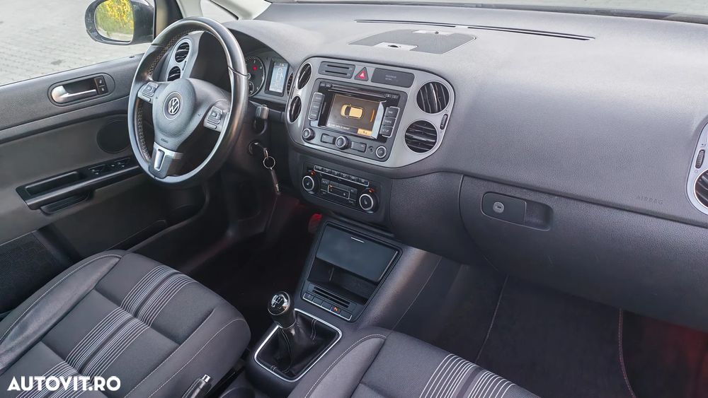 Volkswagen Golf Plus 1.6 TDI DPF Highline - 12