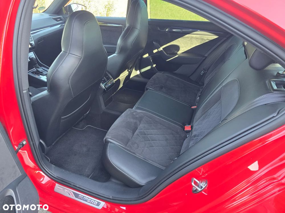 Skoda Superb 2.0 TDI 4x4 Sportline DSG - 25