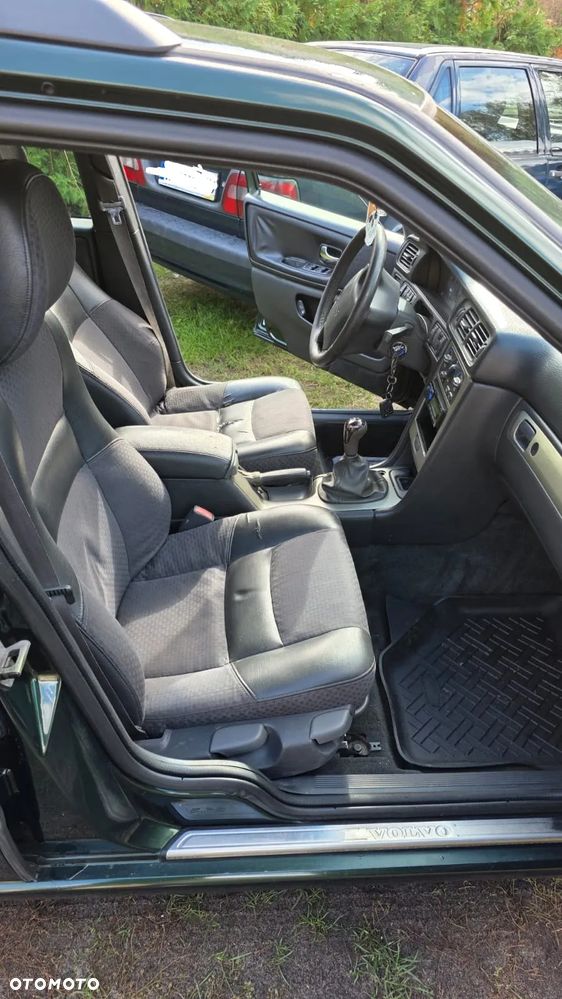 Volvo V70 2.5TDI - 12