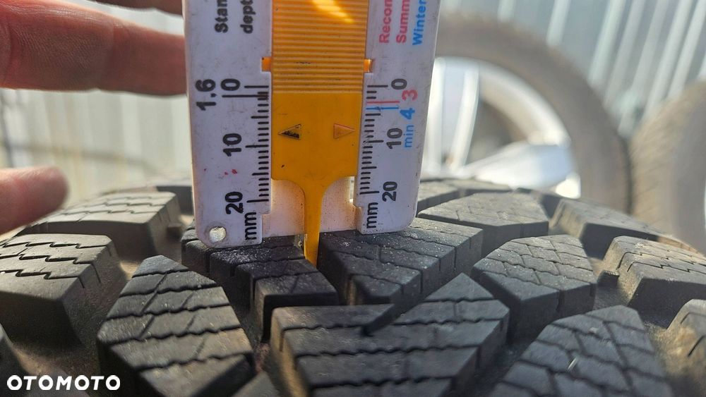 felgi vw tiguan 6.5x17" et38 5na071497 opony uniroyal 215/65 r17 m+s - 12