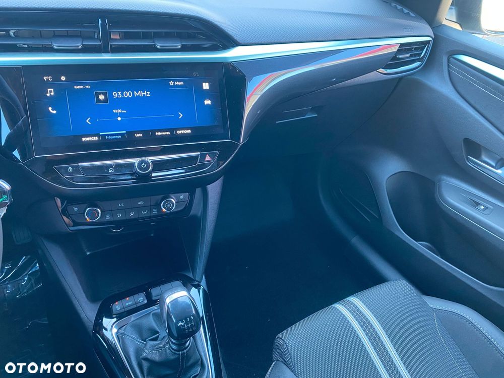 Opel Corsa 1.2 T Yes S&S - 11