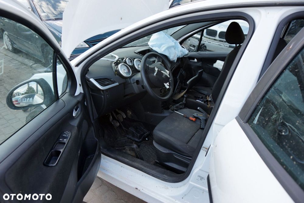PEUGEOT 207 LIFT 5D HB 2010 EWPB 1.4 HDI DV4TD 68KM 20CQ55 BIAŁY na części - 9