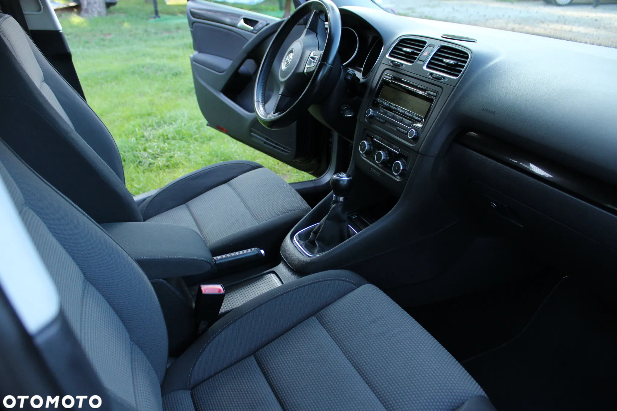 Volkswagen Golf 1.6 Comfortline - 40