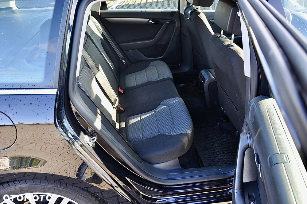 Volkswagen Passat Variant 1.8 TSI Comfortline - 13