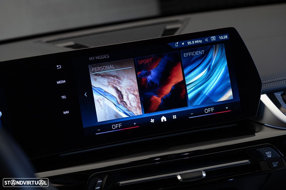 BMW iX1 eDrive20 xLine - 27