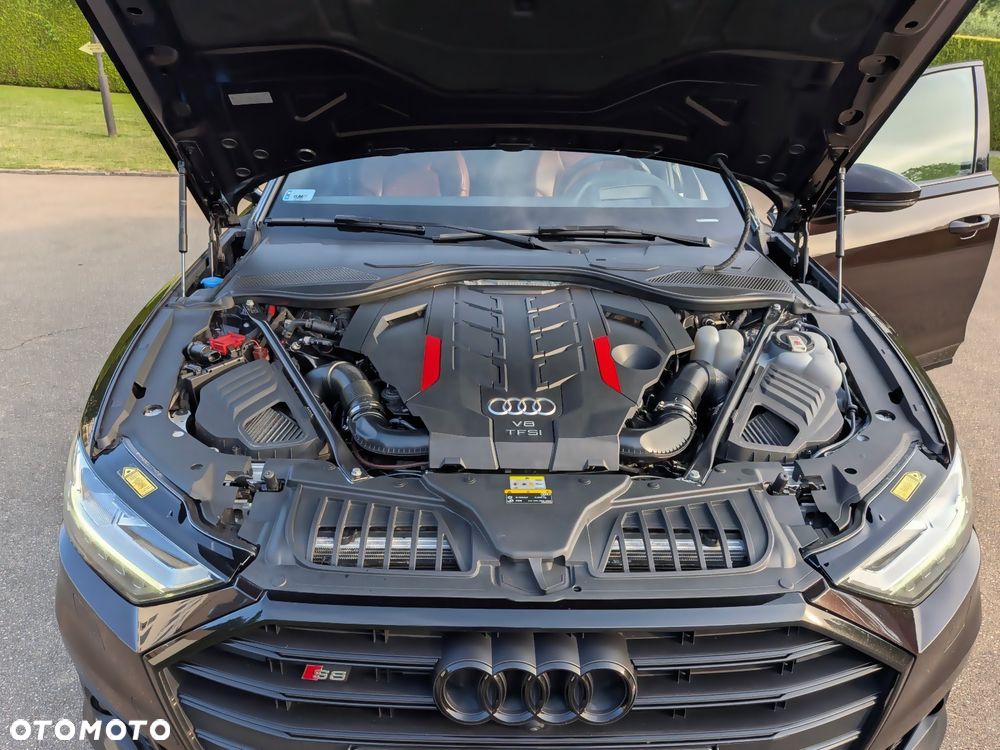 Audi S8 - 37