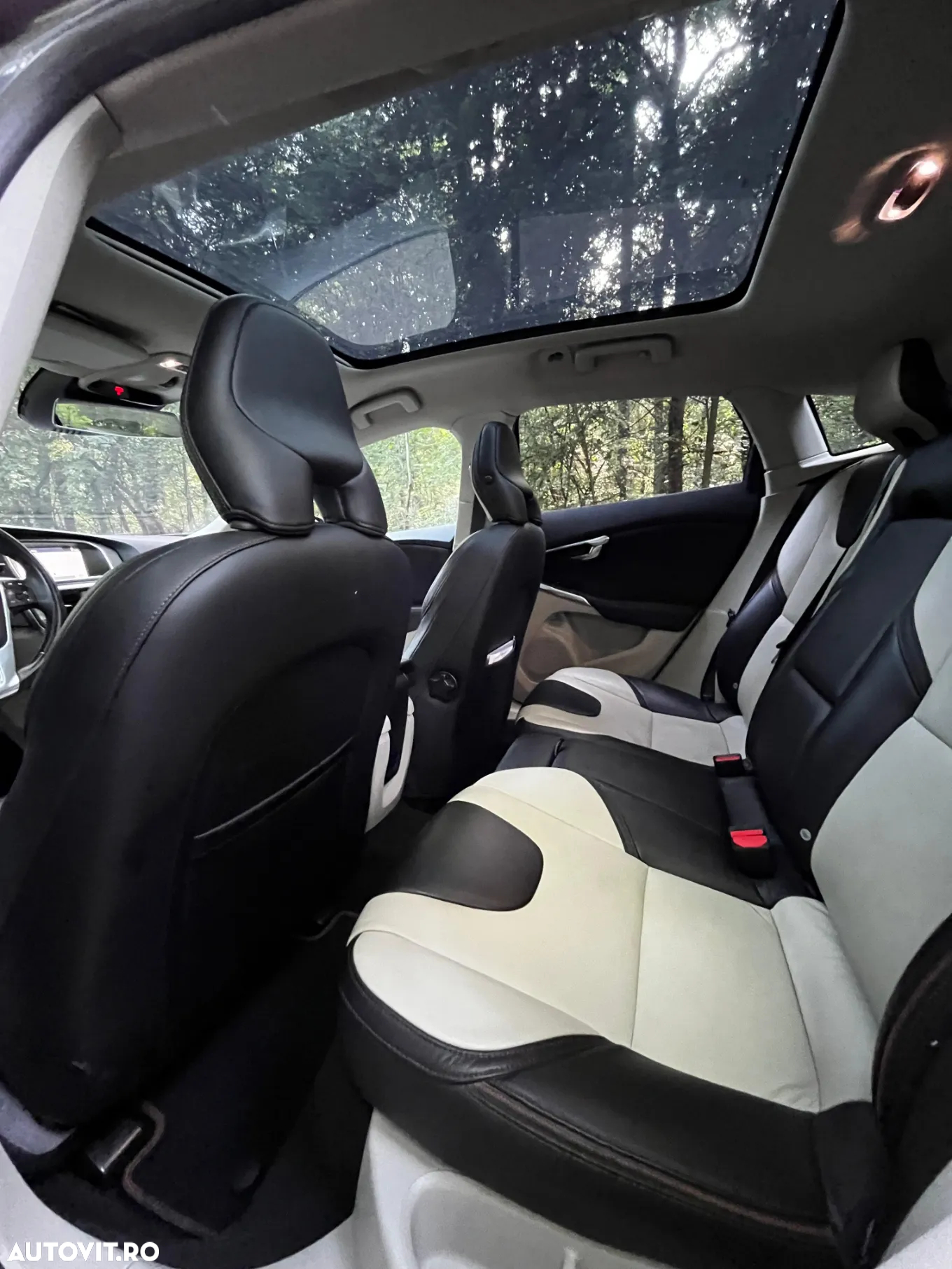 Volvo V40 Cross Country T5 AWD Geartronic Momentum - 13