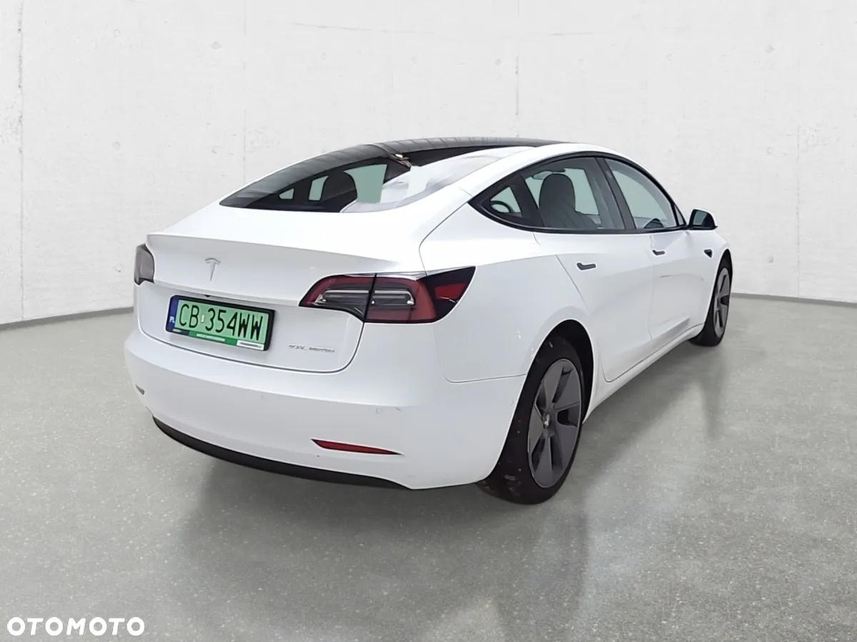 Tesla Model 3 Long Range AWD - 3