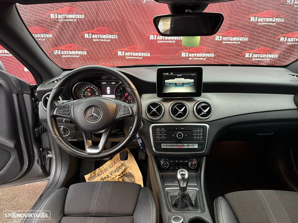 Mercedes-Benz CLA 180 d BlueEFFICIENCY Edition - 13