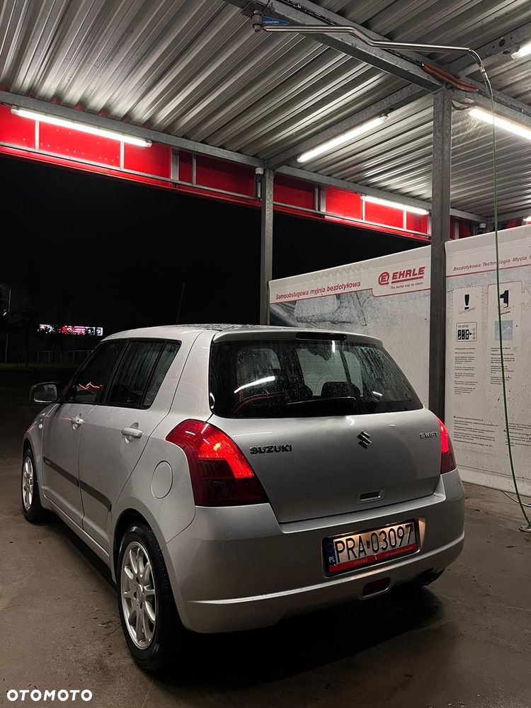Suzuki Swift - 5