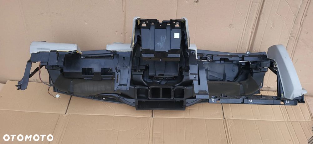 KONSOLA DESKA KIA OPIRUS - 9