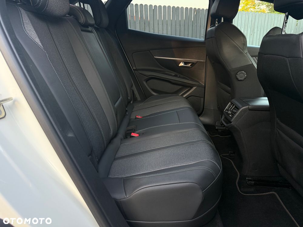 Peugeot 3008 225 e-EAT8 Allure - 10