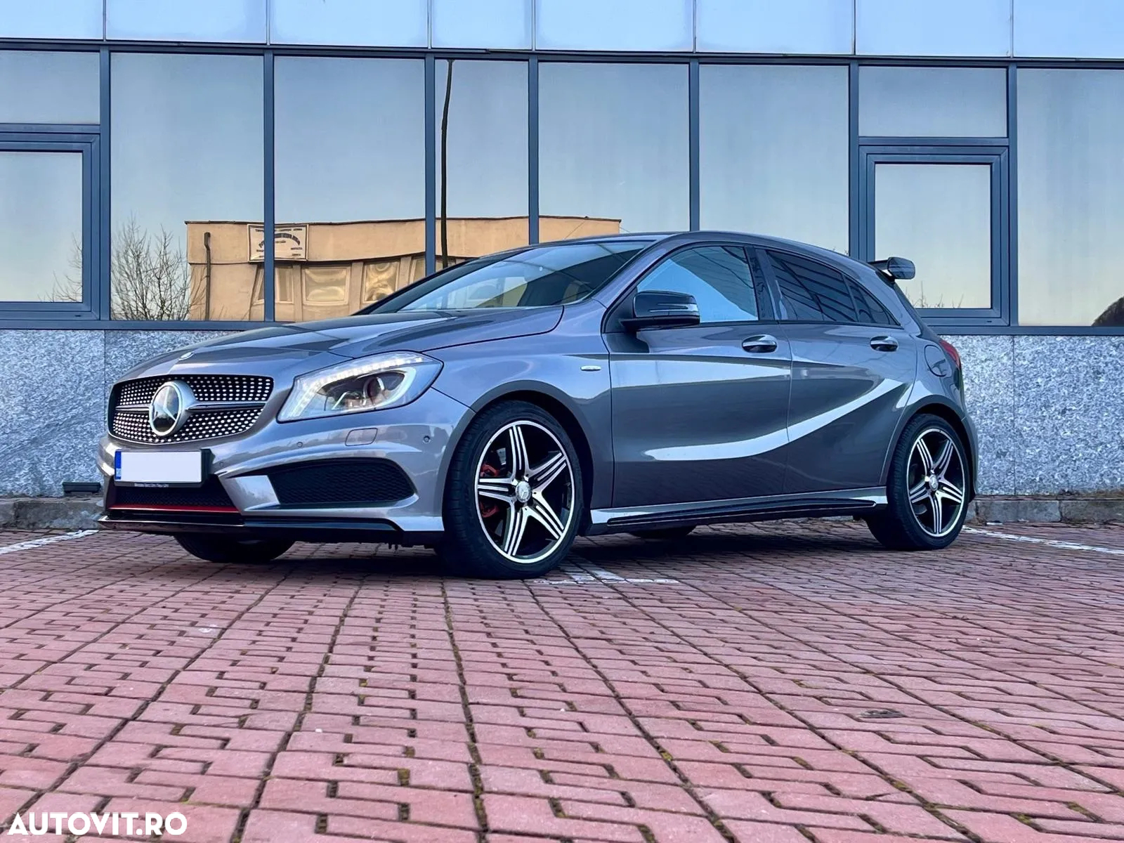 Mercedes-Benz A - 13