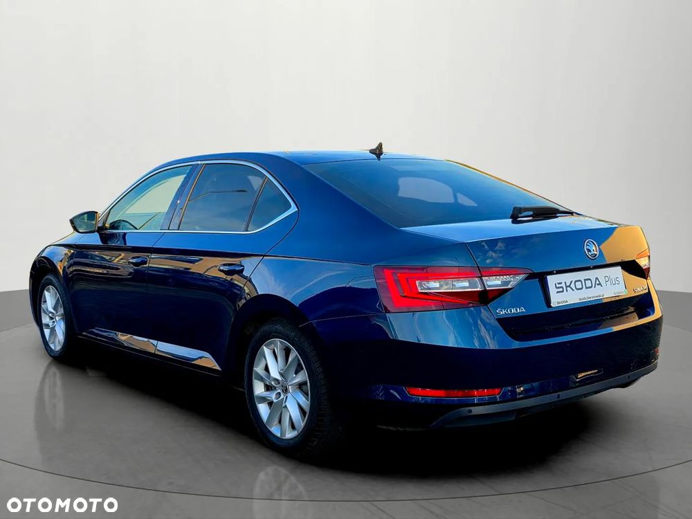 Skoda Superb 1.8 TSI Ambition DSG - 5