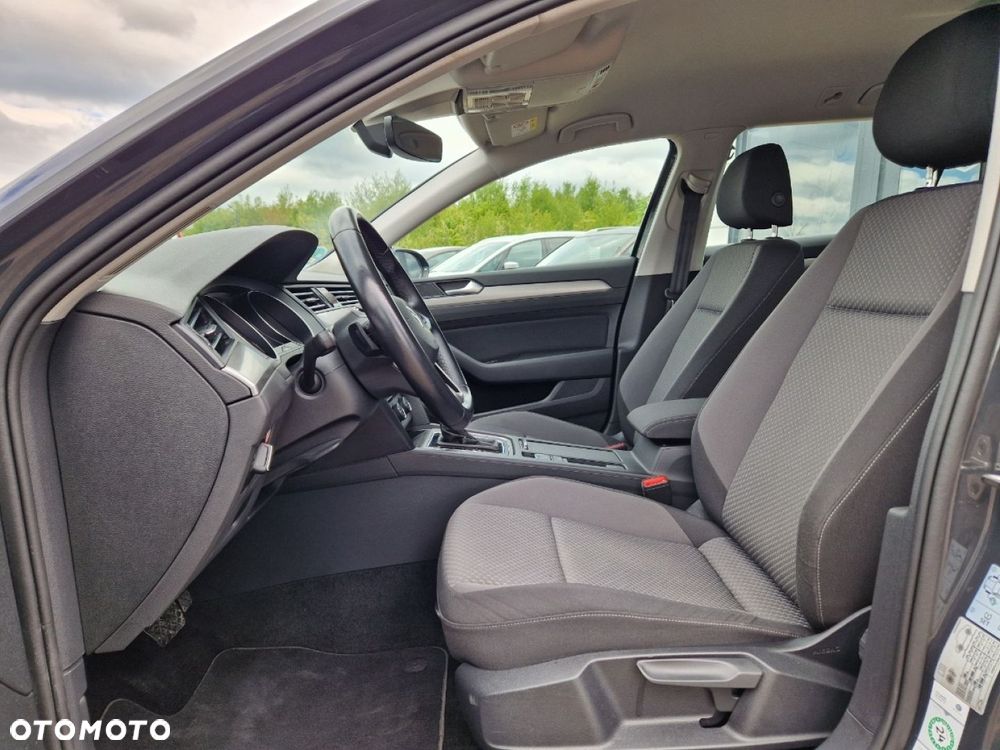 Volkswagen Passat - 5