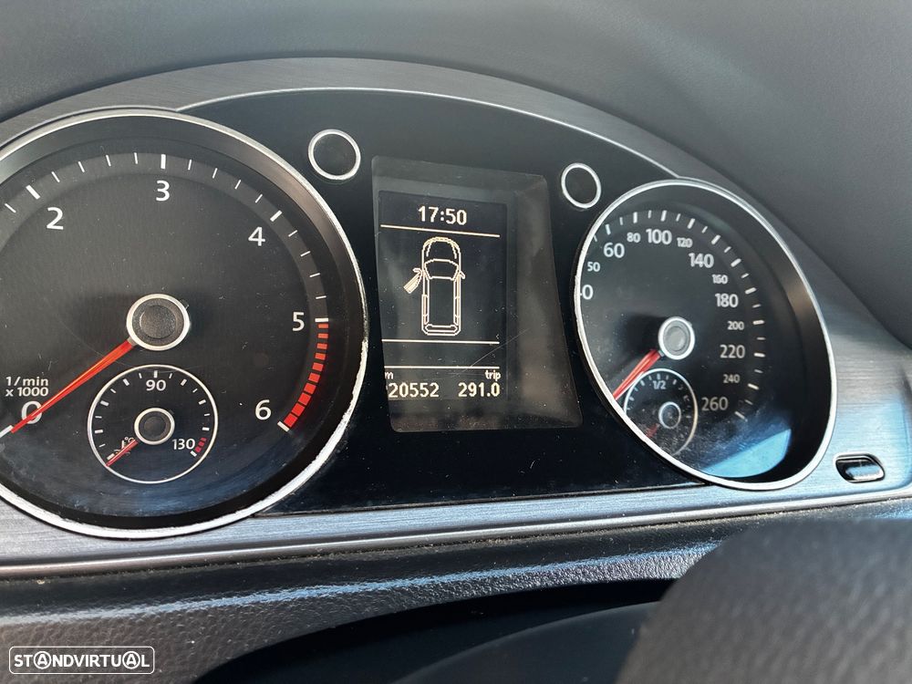 VW Passat Variant 2.0 TDI Trendline - 12