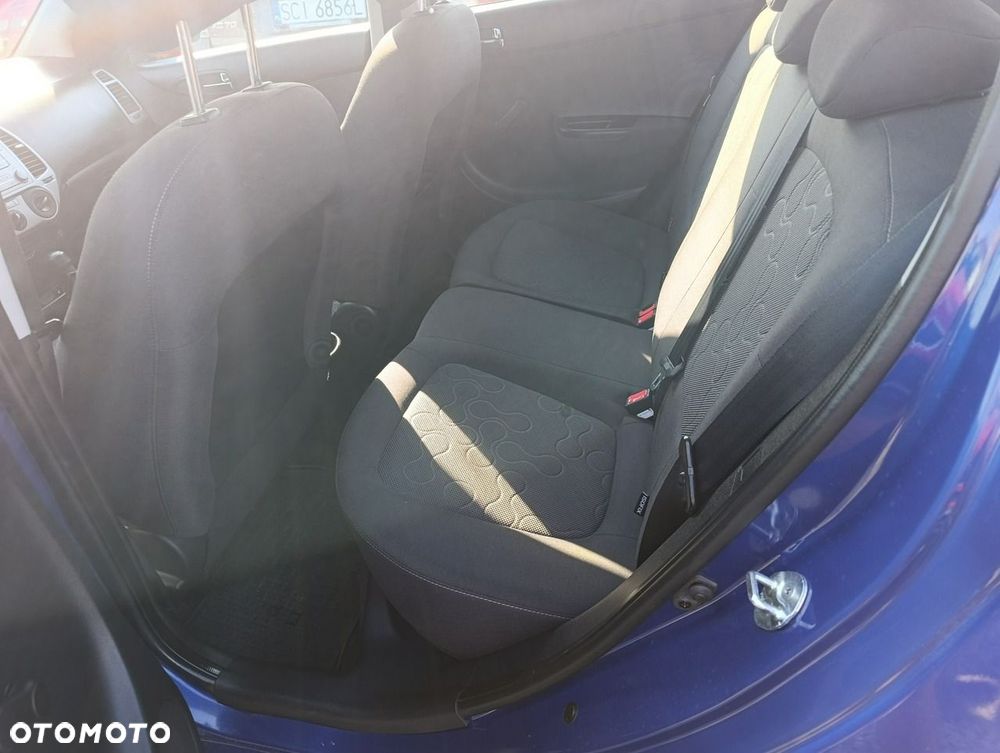 Hyundai i20 - 12