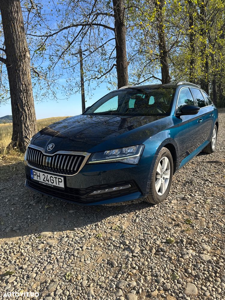Skoda Superb Combi 2.0 TDI DSG Ambition - 2