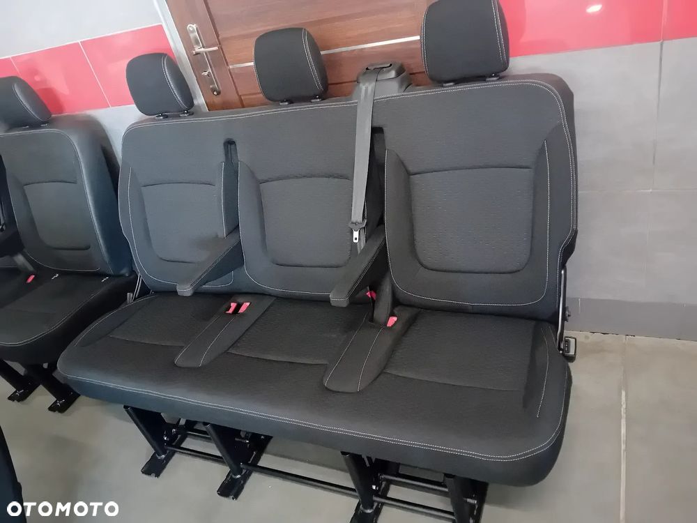 komplet foteli środek Renault Trafic III long Vivaro B 2018 sufit pasy głośniki - 8